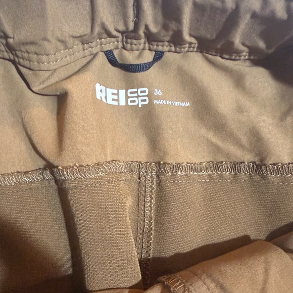 REI Co-op Men's Hiking Shorts Size 36 - Picture 3 of 5